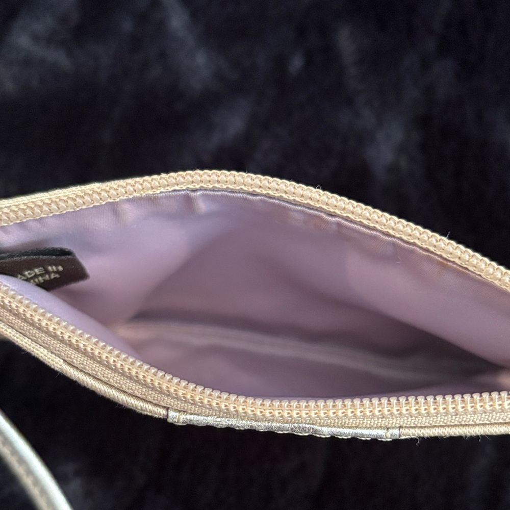 Coach🌸Wristlet with Original Hang tag - Picture 6 of 12